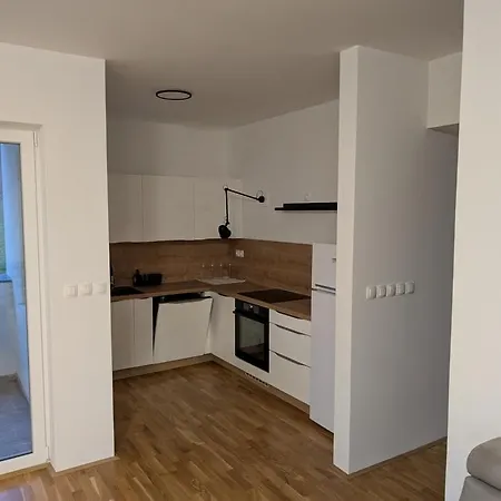 Apartment Forest *